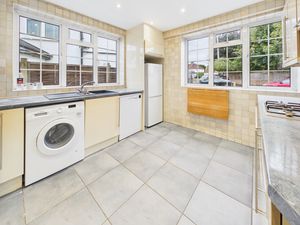 KITCHEN- click for photo gallery
